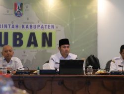 ‎Bupati Tuban Pimpin Forum Tripartit, Dorong Solusi Bersama dan Penguatan Iklim Investasi