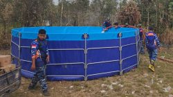 Asap Masih Mengepul, Satgas Darat Lanud Sjamsudin Noor Perkuat Pembasahan Lahan Gambut