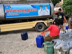 ‎Permohonan Warga Gamongan Tambakrejo Ditanggapi, BPBD Bojonegoro Lakukan Droping Air Bersih