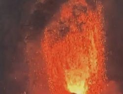 Prabowo Imbau Masyarakat Tetap Tenang dan Waspada Hadapi Aktivitas Gunung Anak Krakatau