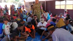 Puspsi TNI Bersama Kodim 1612/Manggarai dan Yonif TP 834/WM Berikan Trauma Healing kepada Penyintas Gempa