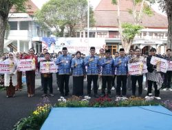 ‎Usung Tema ‘Patrioti, Gigih, Berempati’, Pemkab Bojonegoro Gelar Upacara Sumpah Pemuda ke-98 dan Anugerahi Pemuda Berprestasi