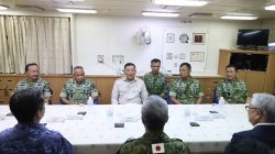 Wapang TNI Dampingi Menhan RI Anugerahkan Satyalancana Dharma Samudera kepada Personel JMSDF