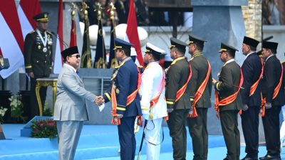 Presiden Prabowo Anugerahkan Tanda Kehormatan Bintang Mahaputera kepada Tujuh Tokoh TNI 6