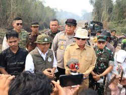 Danlanud Sjamsudin Noor Dampingi Menhut RI Tinjau Hutan Lindung Liang Anggang, Perkuat Sinergi Penanganan Karhutla