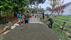 Bergotong Royong, Satgas TMMD ke-130 Kodim 1808/Mansel Bersama Masyarakat Membangun Jalan