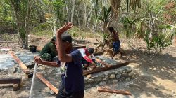 Penuhi Kebutuhan Dasar Masyarakat, Satgas TMMD ke-130 Bangun MCK di Kampung Yamboi