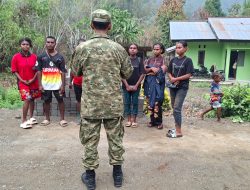 Satgas TMMD Ke-130 Kenalkan Peluang Jadi Prajurit TNI AD kepada Pemuda Yamboi Gunung