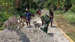 Cuaca Panas Tak Surutkan Semangat, Satgas TMMD Ke-130 Bersama Warga Percepat Penyelesaian Akses Jalan Masyarakat 4
