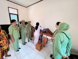 Kolaborasi Satgas TMMD, Persit KCK, Dan Puskesmas Nuhuwei : Berikan Pelayanan Kesehatan
