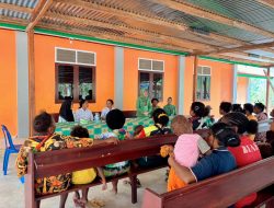 Peduli Kesehatan ibu dan anak, Persit KCK Cabang XVII Kodim Mansel Gelar Sosialisasi Kesehatan Dalam TMMD Ke-130