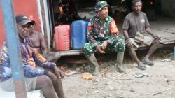 Lewat Silaturahmi, Babinsa Potowaiburu Ajak Warga Waspadai Karhutla