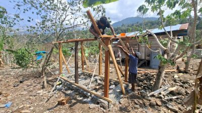 Lanjutkan Pembangunan MCK Warga Kampung Yamboi Gunung : Progres Capai 50 Persen 6