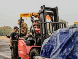 Memasuki Hari Keduabelas OMC, TNI Kirimkan 15 Ton NaCl ke Banjarmasin