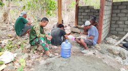 Hangat dalam Kebersamaan : Satgas TMMD Ke-130 dan Warga Yamboi Makan Siang Bersama