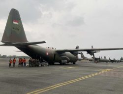 TNI Semai 9,2 Ton Garam dan 1,6 Ton Dry Ice Atasi Karhutla di Kalimantan