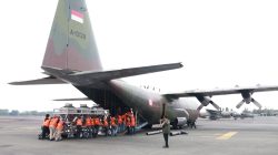 Satgas TNI Kembali Semai 10,8 Ton Bahan Modifikasi Cuaca di Kalimantan