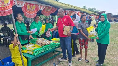 Gelar Bazar Murah, Satgas TMMD Ke-130 Bantu Warga Yamboi Gunung Dapatkan Kebutuhan Terjangkau 7